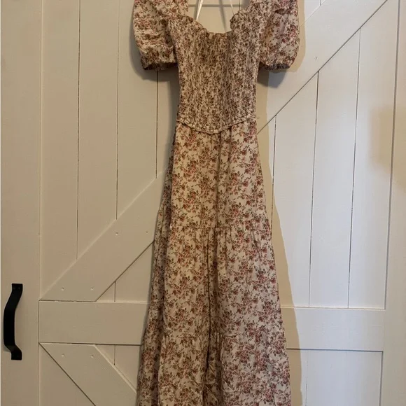 ARULA Cream Floral Maxi Dress (NWT) - Picture 3 of 8